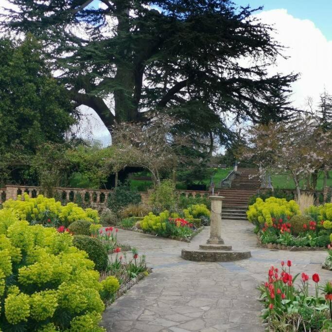 Appartement Entire In Streatham With Lovely Views & Ultra Fast Wi-fi *