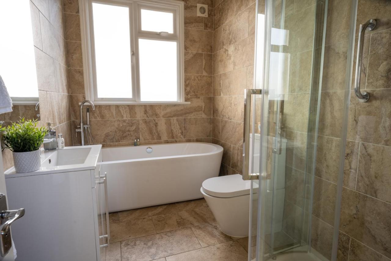 Entire In Streatham With Lovely Views & Ultra Fast Wi-fi
